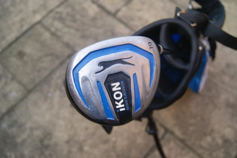 SLAZENGER Icon Juniors 4 clubs bag 49-55" 125-145 cm 8-11 years (7-Iron 32.5") - Image 4 of 4