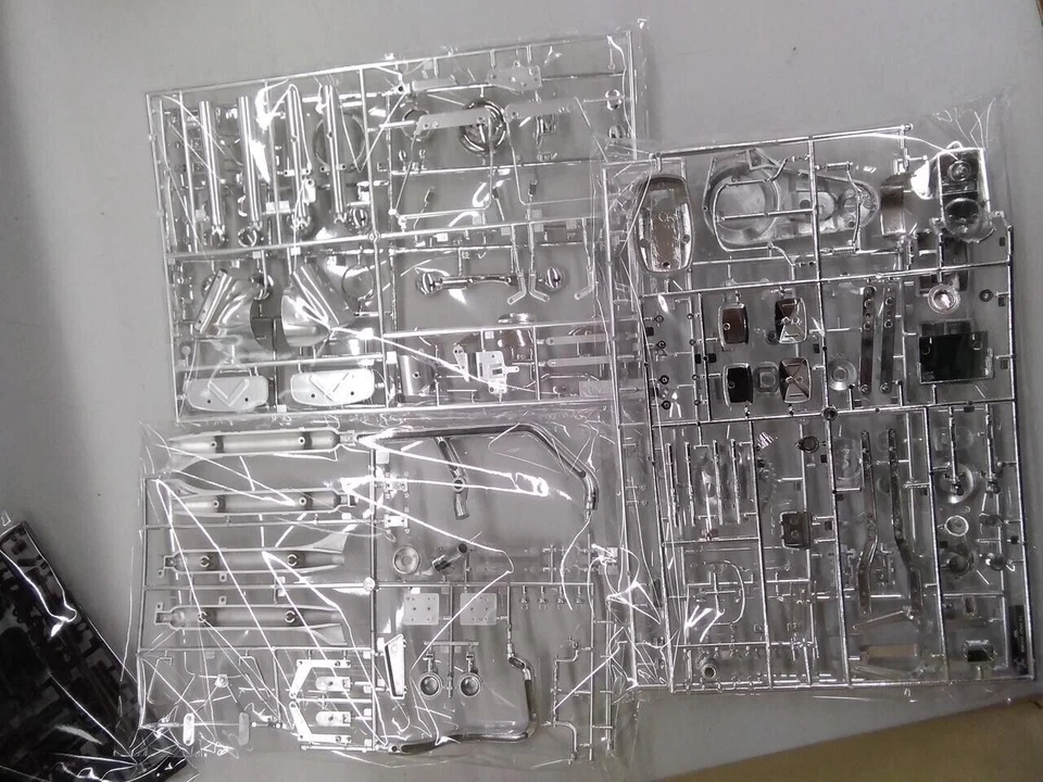 【Buono】Tamiya Harley-Davidson FLH Classic Plastic Modellino in scala 1/6... - Immagine 2 di 4