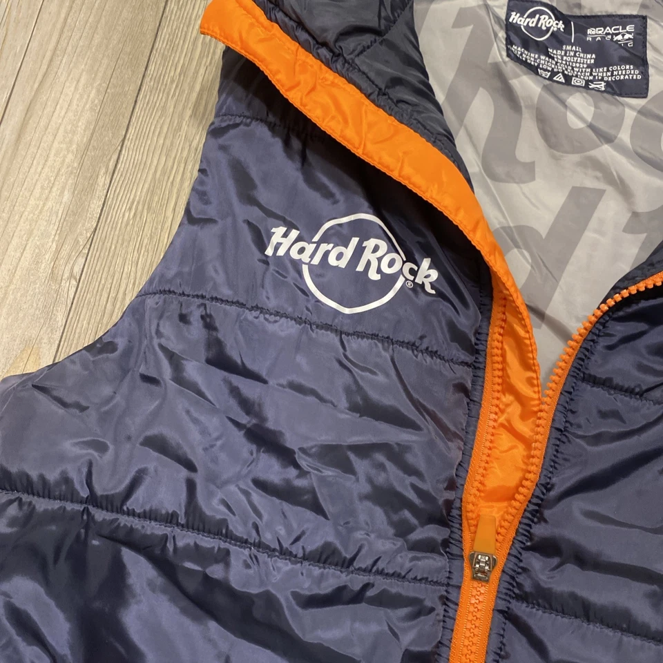 Formula 1 Oracle Red Bull Racing Mens Full Zip Puffer Vest Jacket Hard Rock S - Image 3 of 4