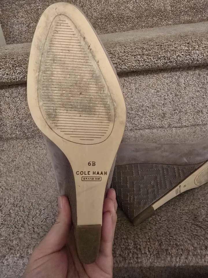 Cole Haan 女式米色楔形高跟鞋麂皮绒懒人鞋高跟鞋 6B 码  — 第 4/4 张图片