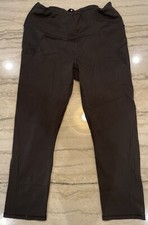 Athleta Medium Stealth Black Capri Tight Leggings Pull On Stretch Athletic