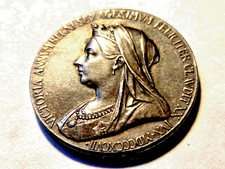 1897 GREAT BRITAIN 🇬🇧 QUEEN VICTORIA YOUNG HEAD OLD HEAD MEDALLION