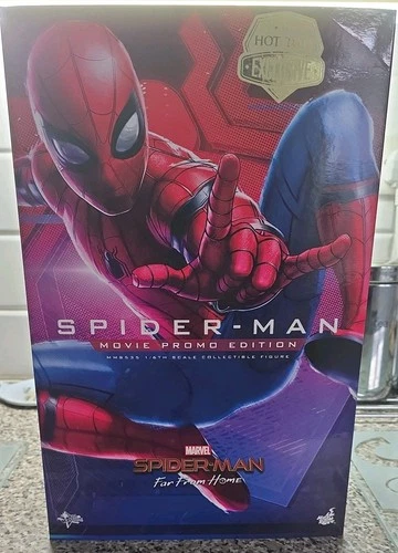 Figura de Spider-Man Lejos de Casa Hot Toys MMS535 1/6 Edición Promocional de Película