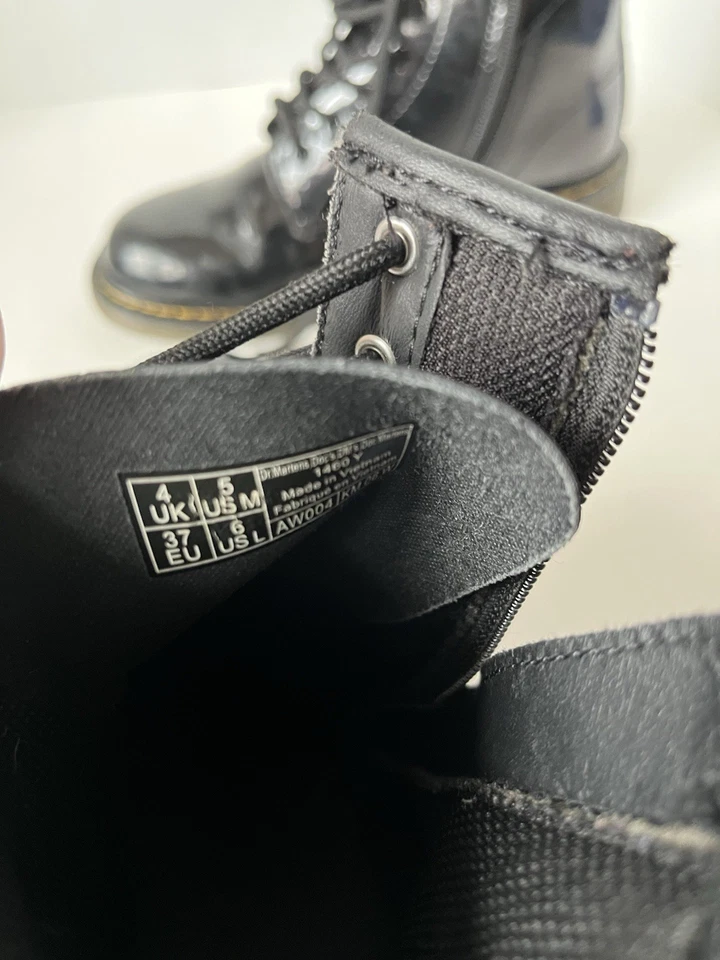 Botas de charol Dr. Martens para mujer, talla 5 Foto 4 de 4