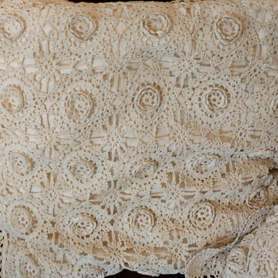 Juego de 2 almohadas vintage de encaje de ganchillo Grannycore Cottagecore 16" X 16" Foto 2 de 4