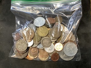 WORLD COINS MIXED 1 LB BAG #PB8