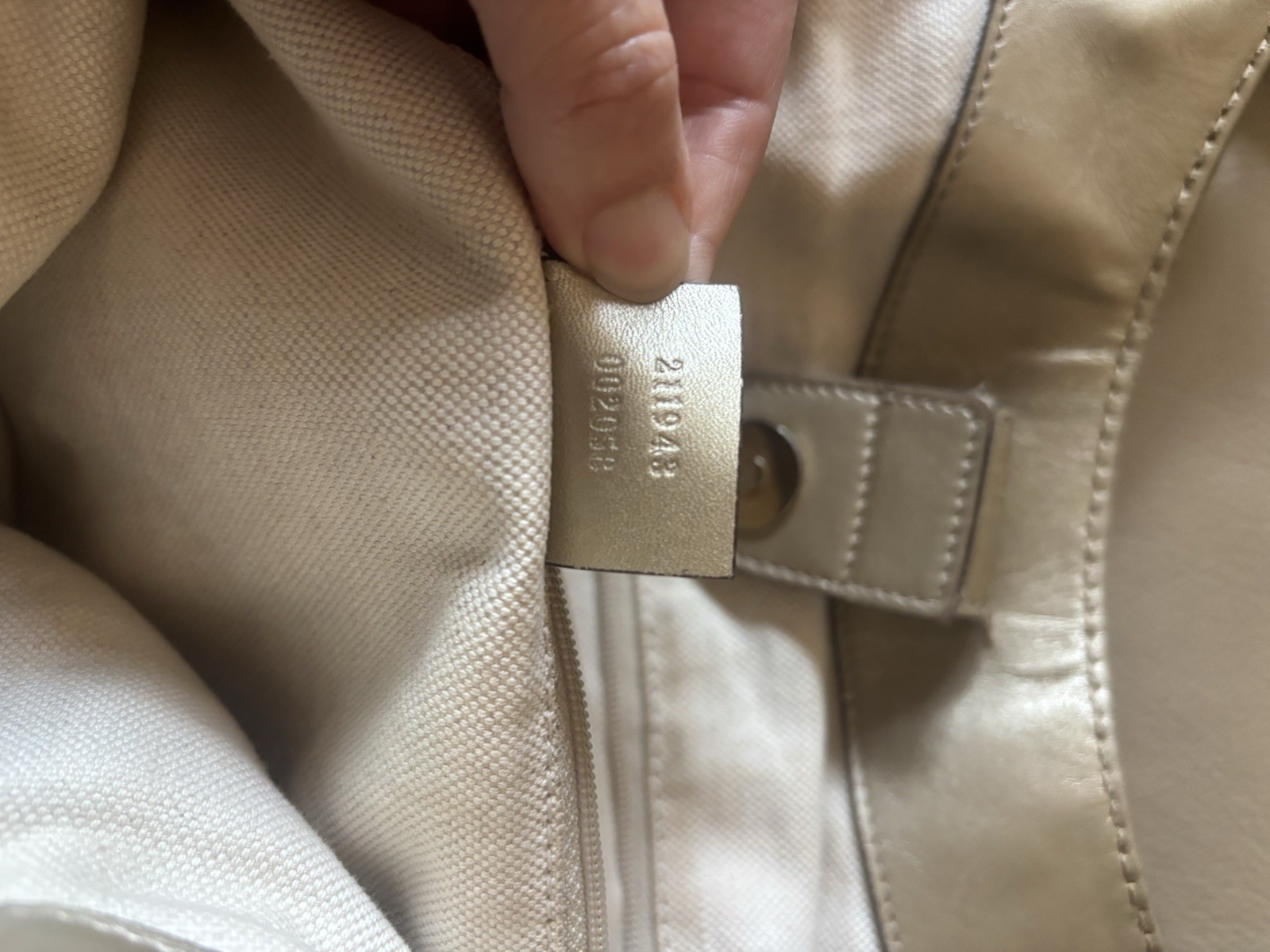 Gucci Sukey GG Satchel/Top Handle Bag Medium Light Brown Canvas image 4
