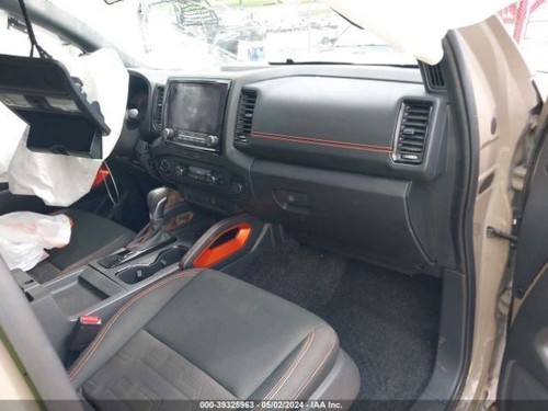 Manija de puerta exterior izquierda conductor Nissan Frontier Pro-4X 2022-2023 bronceado - Imagen 10 de 12