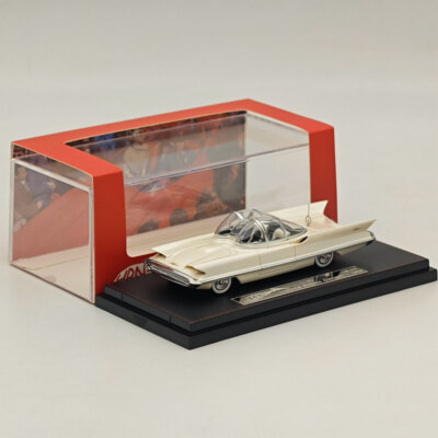HRN Model 1/64 1955 Lincoln FUTURA CONCEPT White Diecast Model Car