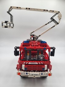 LEGO Technic 8289 Fire Truck &ndash; Appears Complete &ndash; No Box/Instructions &ndash; Clean