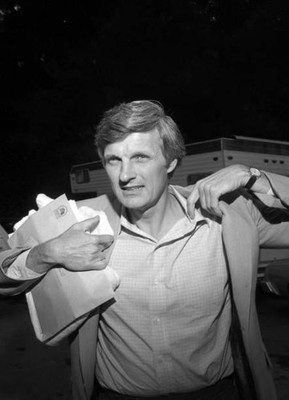 Alan Alda 1980 Celebrity Film Movie TV Historic Old Photo 1