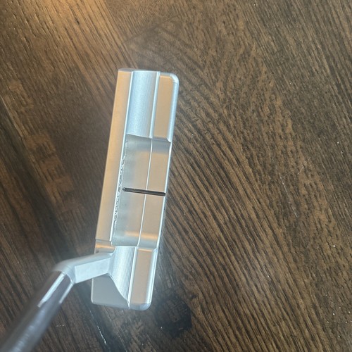 Scotty Cameron Select Newport 2.5 Mint - Picture 2 of 9