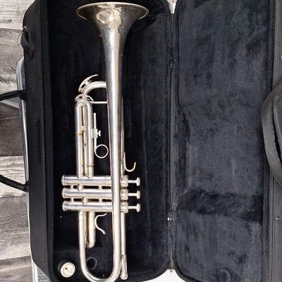 Anaxa Trumpet Silver Plated 3-Valve Piston w/ Case, Finger Hook 0874105