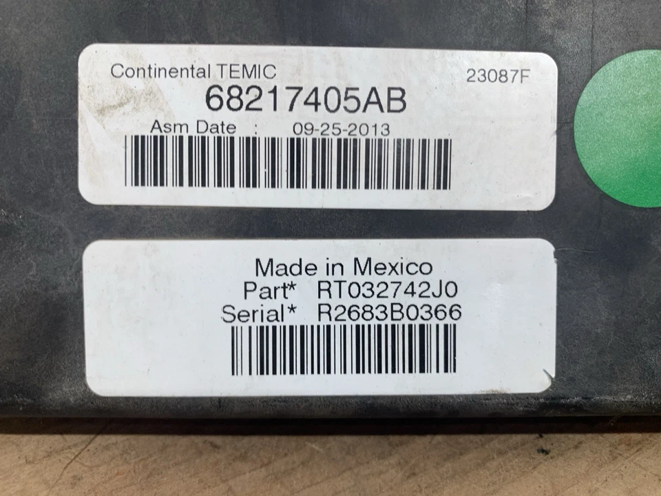 68217405AB / RT032742J0 TIPM Fuse Box 2014 Grand Caravan, Town&Country, Ram C/V Foto 3 de 4