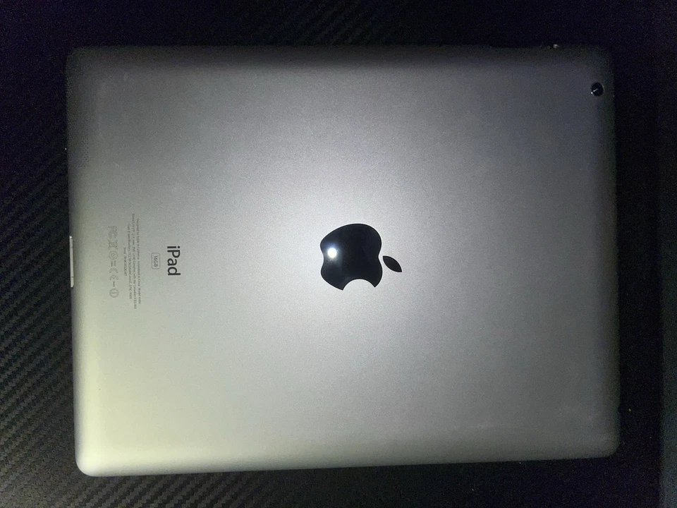 Apple iPad 3ª Generación 9.7" Pantalla Retina Wi-Fi 16/32/64GB Negro/Blanco A1416 Foto 2 de 2