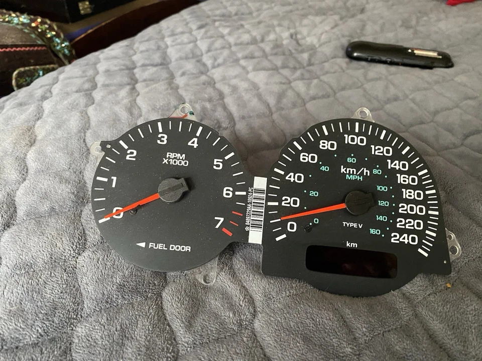 Grupo medidor velocímetro Chrysler 04897729AA Sebring Conv.Cirrus Breeze Stratus Foto 3 de 4