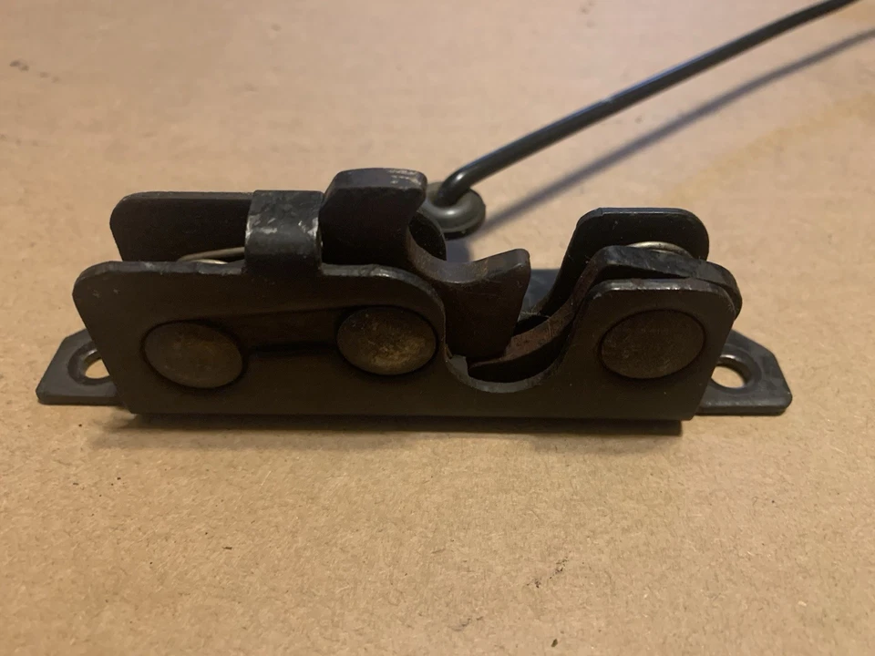 Chevy S10 Blazer GMC S15 1983-94 JIMMY NEUMÁTICO DE REPUESTO PESTILLO Y MANGO Foto 2 de 4