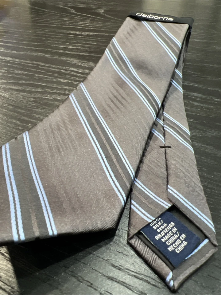 Claiborne Men's Silk Tie Grey With Blue Stripes Brand New With Tags - Image 4 of 4