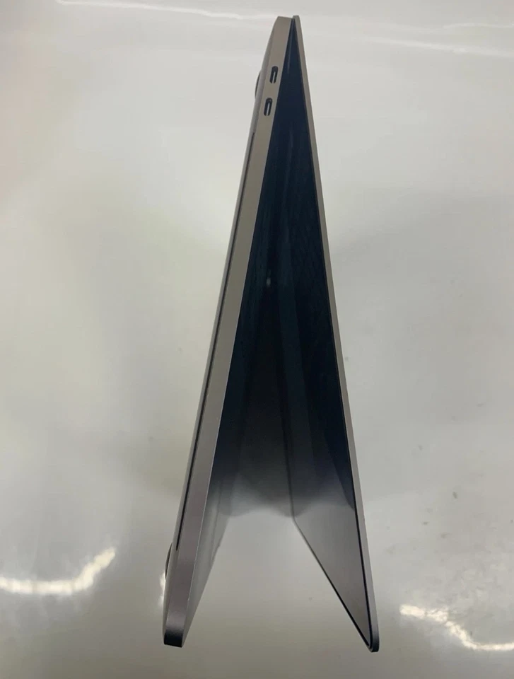 Apple MacBook Pro Retina 16” 2019 - 1TB SSD 64GB Ram 2.4GHz 8-Core i9 -5500M 8GB, photo 4 of 5