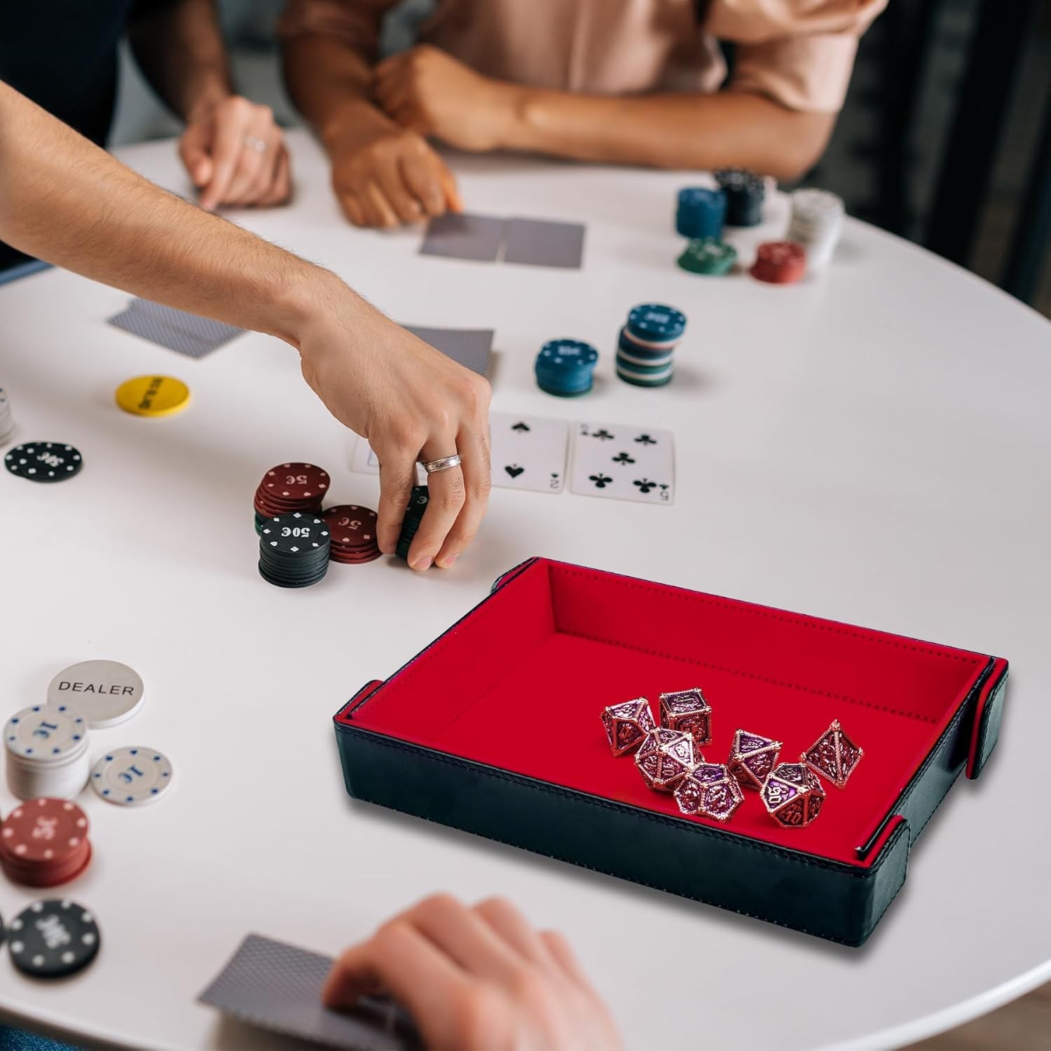 SIQUK 2 Pieces Magnetic Dice Tray Rectangle Folding Black and Red 