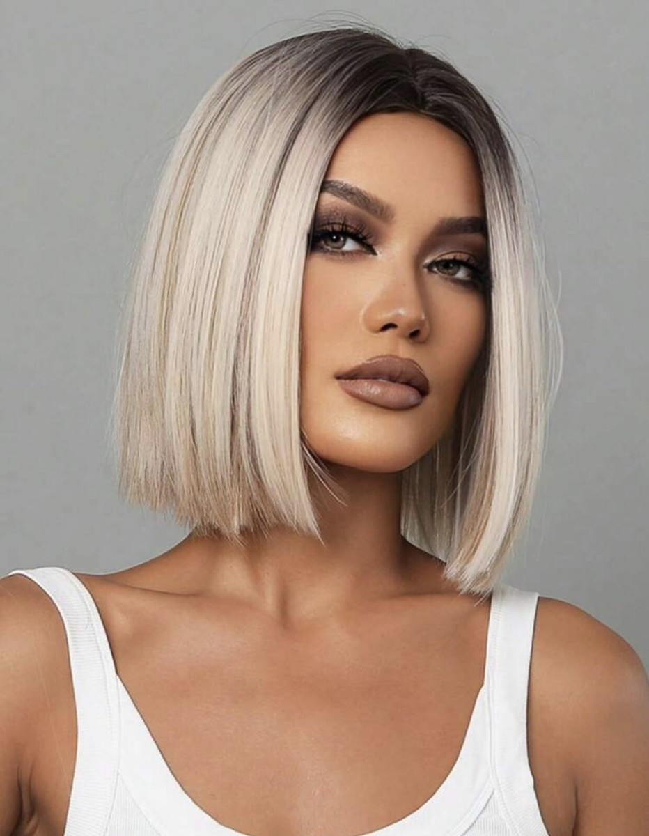 Perruque Synthétique Blonde Dorée Courte Bouclée Avec Frange - Taille Moyenne - Neuf Sans étiquette