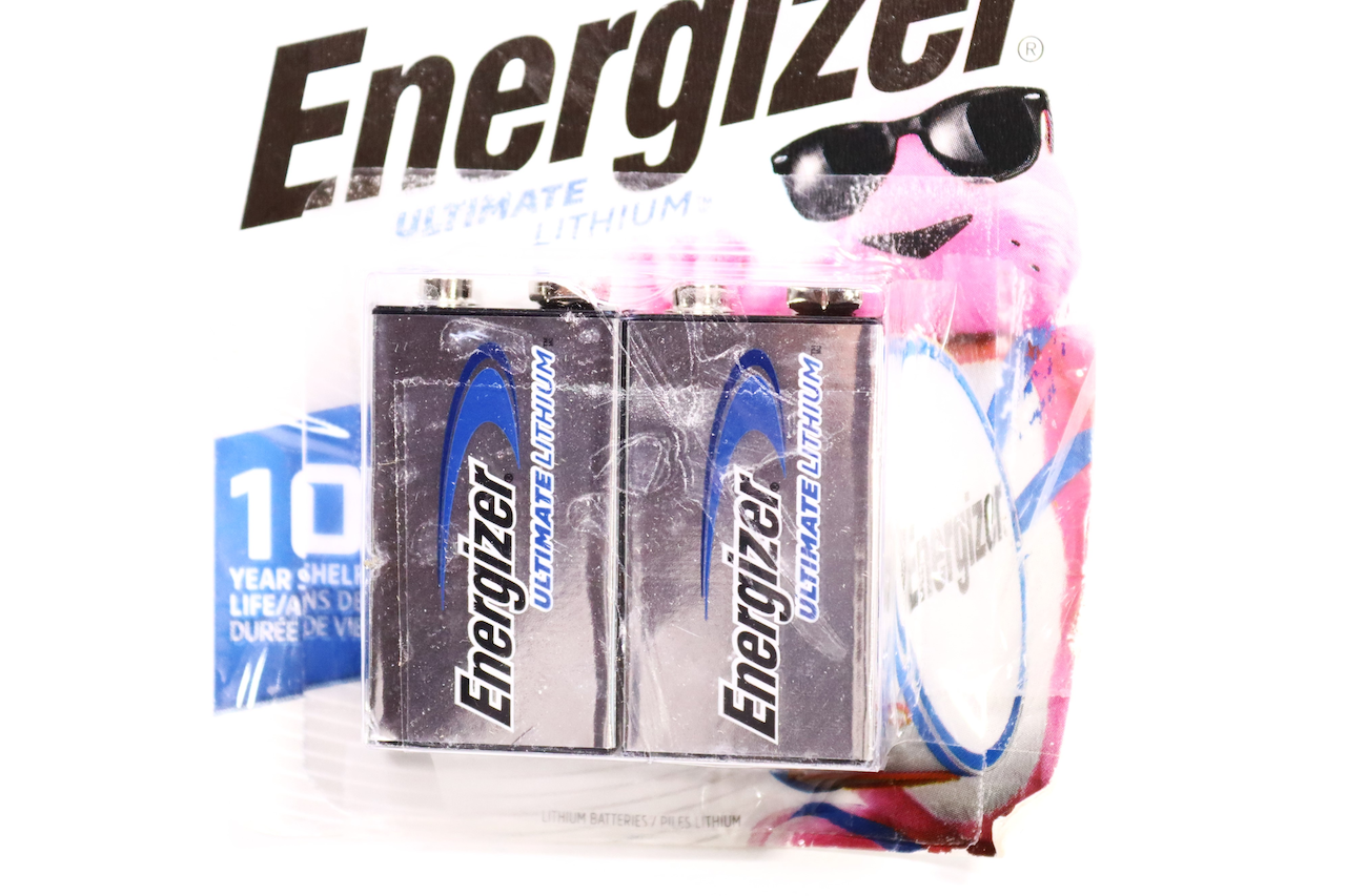 Energizer 9V Batteries, Ultimate Lithium 9 Volt Battery, 2 Count