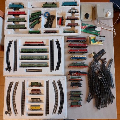Large TT Scale Model Train Bundle   Locomotives, Wagons, Controllers   Untested