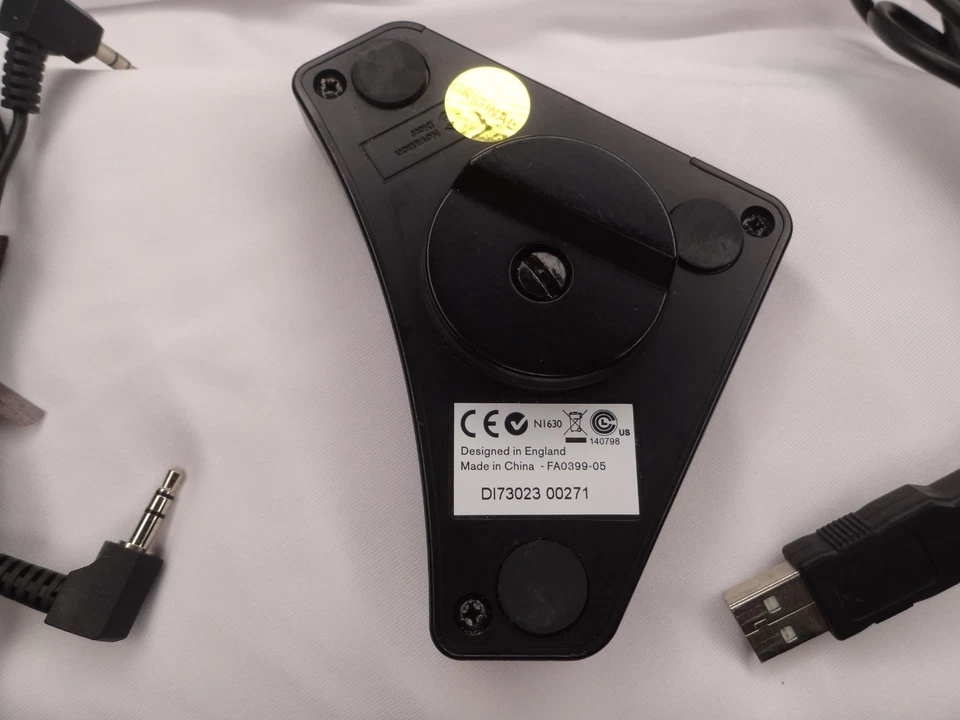 One Novation Dicer DJ Hardware Controller USB with cables - Image 4 of 4