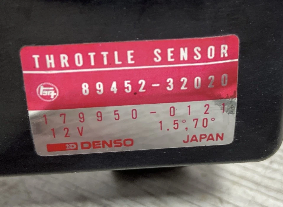 Sensor de posición del acelerador Toyota Celica Corolla Camry 89452-32020 Japón OEM Foto 2 de 4