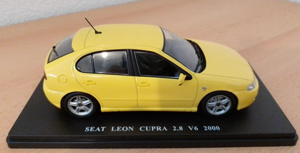 SEAT LEON CUPRA 2.8 V6, 2000, LEO-MODELS/HACHETTE, 1:24, GELB, NEUWERTIG, RAR. - Bild 2 von 4