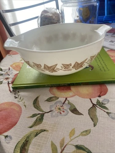 Vintage Pyrex Sandalwood 443 Cinderella 2 1/2 Quart Mixing Bowl Large Handles