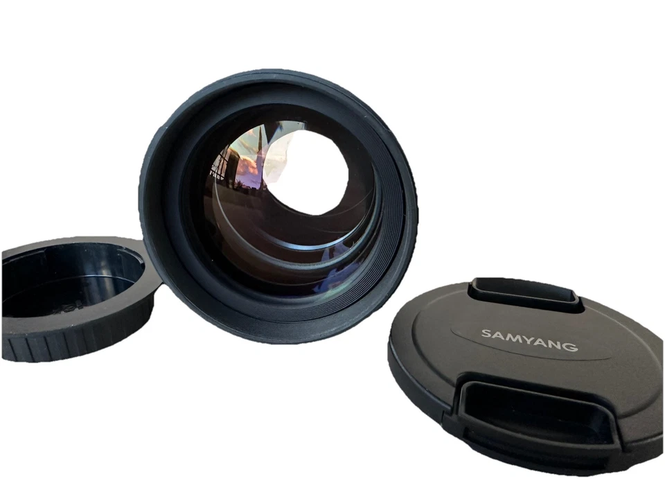 Lente asférica Samyang 85 mm F1.4 para montura A Sony como nueva Foto 4 de 4
