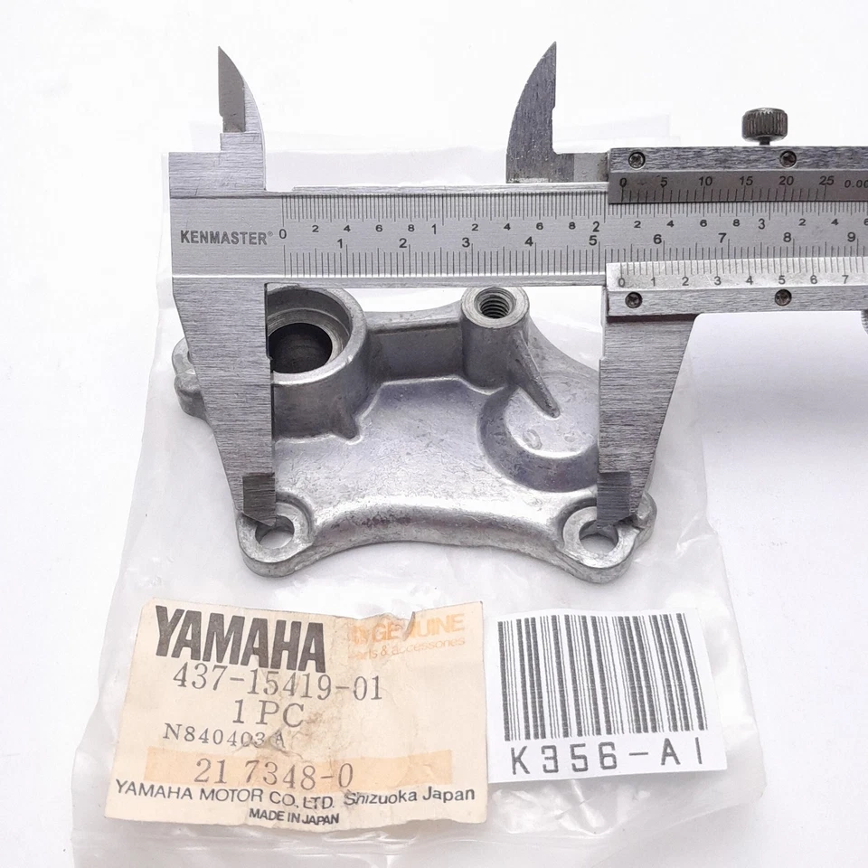 Genuine Yamaha MX100 DT100 DT175 YZ125 RT100 TY175 Cover Shifter NOS JAPAN - Image 4 of 4