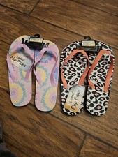 2 Pair Of Ladies Flip Flops Size Medium 7/8