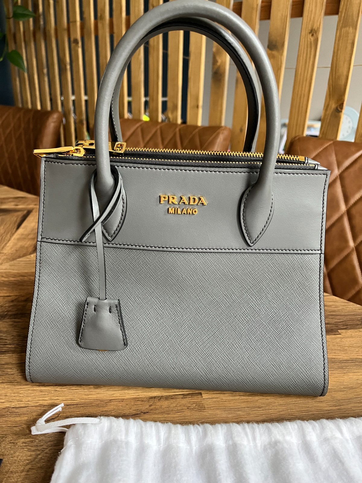 Medium Prada Galleria Saffiano leather bag RRP £ 3,200