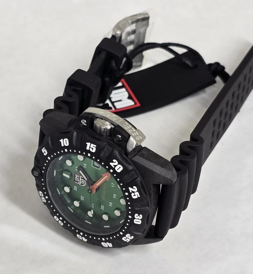 Reloj de cuarzo Luminox para hombre XS.1567 Scott Cassell Deep Dive BEAR GYRLLS 45 mm Foto 2 de 4