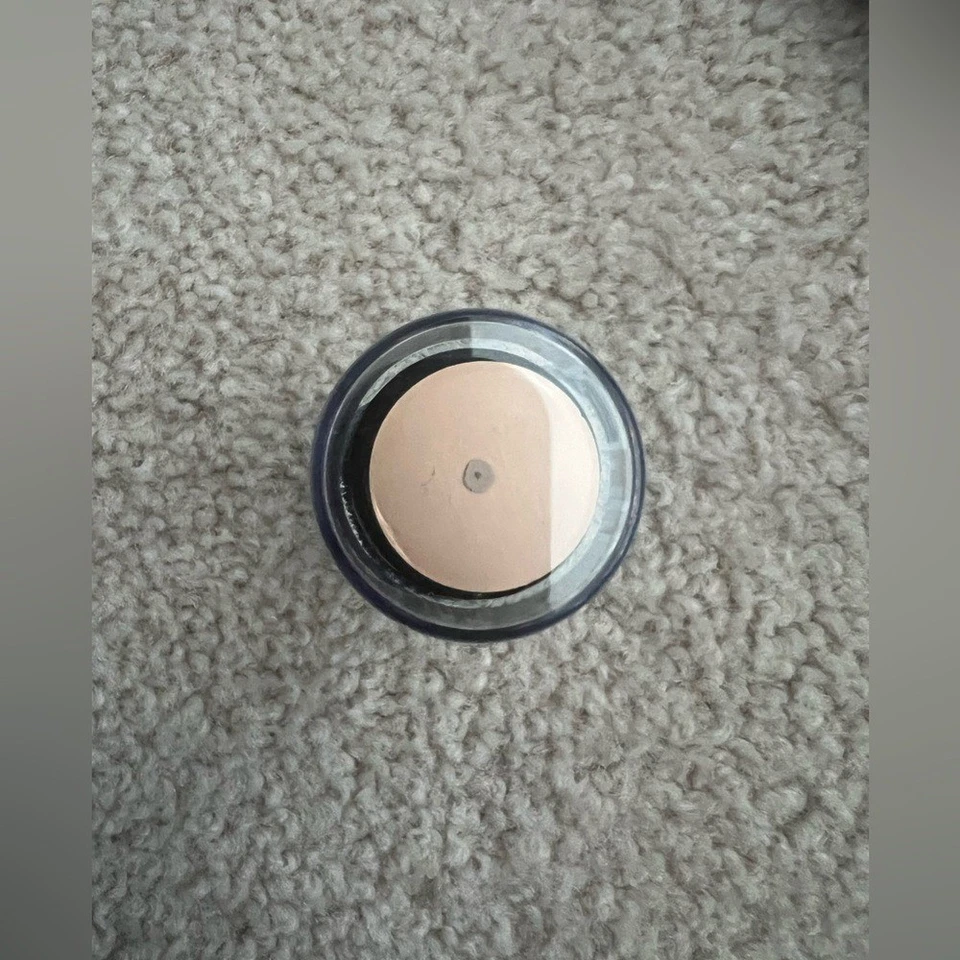 Wet n Wild Photo Focus Stick Foundation 848A Porcelain New Sealed 0.42oz - Image 2 of 3