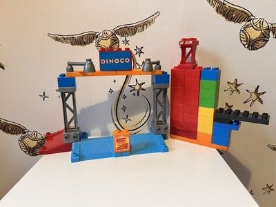Mega Bloks Bausteine Steine Konvolut Disney Pixar Cars Dinoco Bühne Ersatzteile