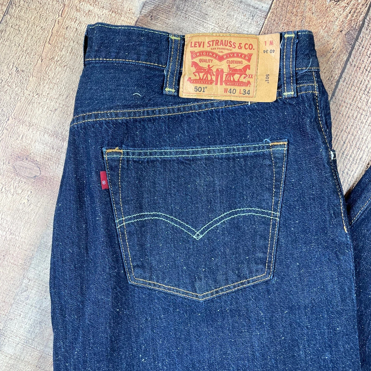 Levis 501 hotsell 40 x 36