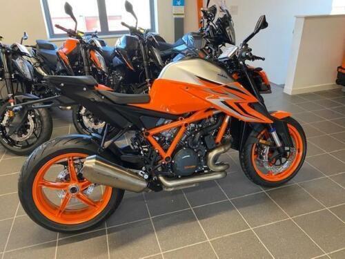 KTM 1290 SUPER DUKE R EVO, 2022, SAVE £4500, BRAND NEW. - Picture 1 of 17