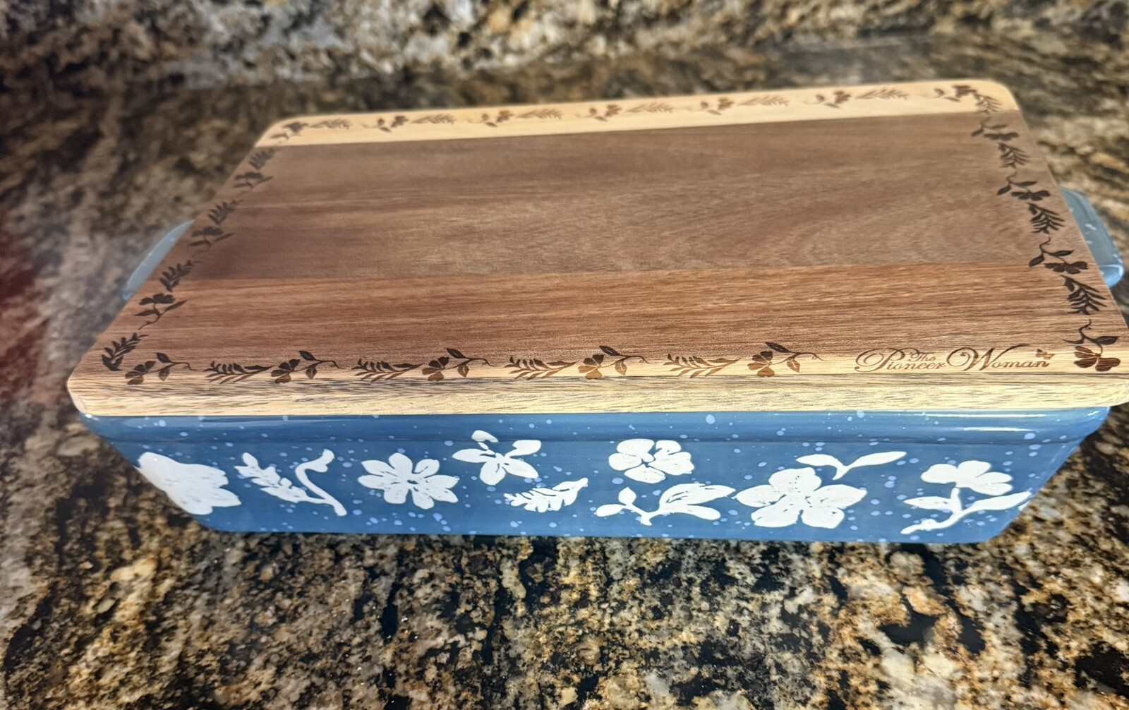 Pioneer Woman ~ Frontier Blue Speckle ~ Rectangular Baker w/Cutting Board Lid