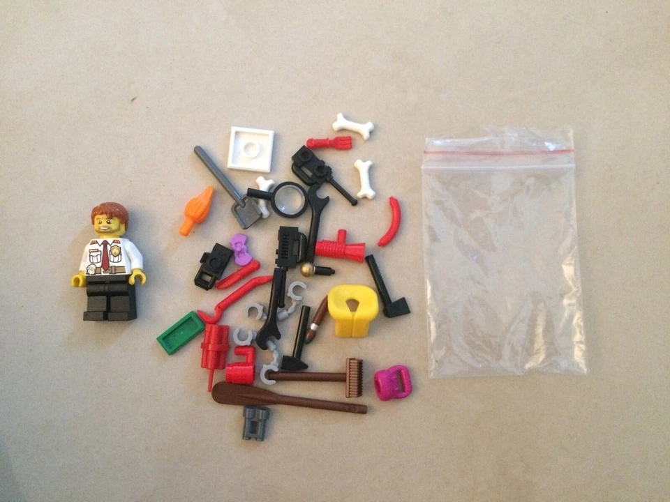 x60 QTY! LEGO MINI FIGURE ACCESSORIES PACKS - CITY! - Image 3 of 4