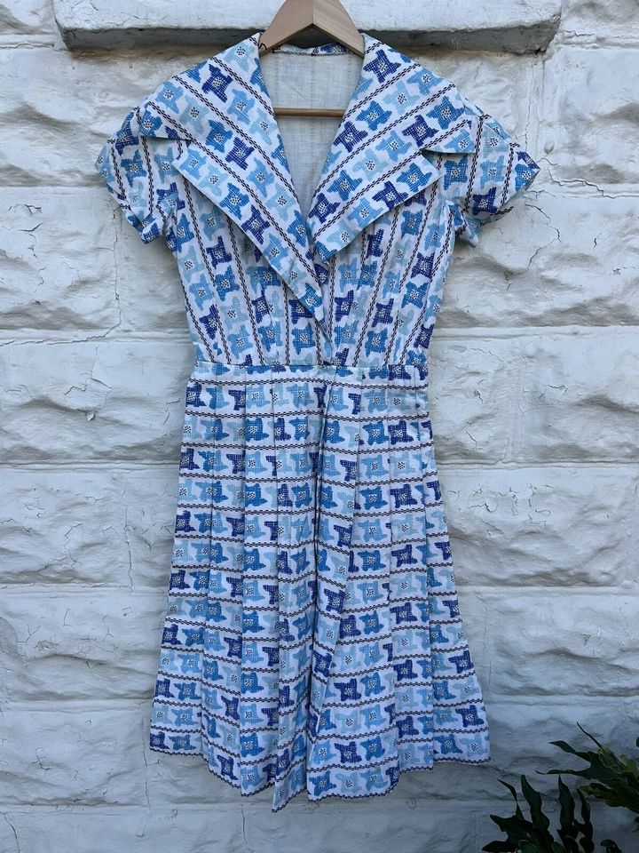 Итальянский винтажный 1950-х годов подходит Расклешенный день платье женщин синий геометрический ручной работы  - Изображение 2 из 4