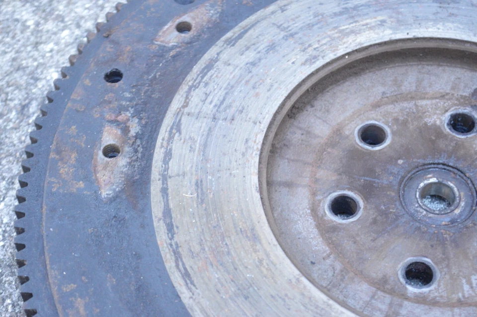 国际收割机 R-110 卡车飞轮适用于 10 英寸离合器 SD-220 二手 — 第 4/4 张图片