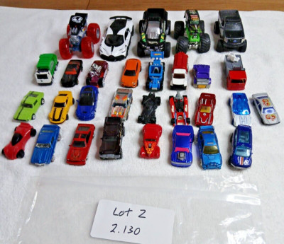 Hot Wheels Matchbox Die-Cast Car Lot   2.13 lbs   Mixed Brands   Lot #2