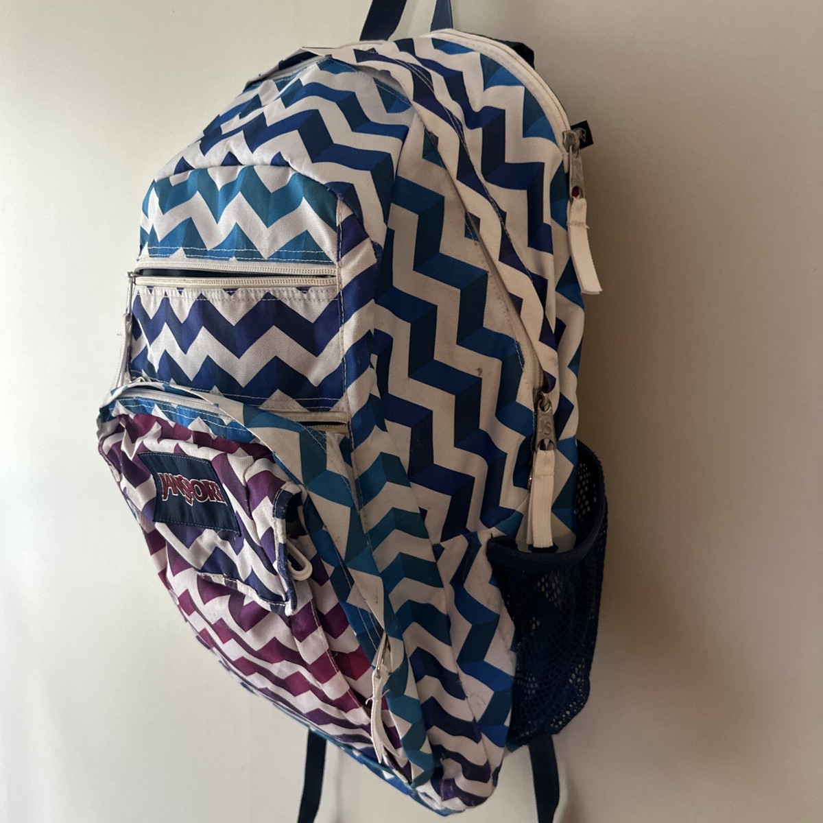 jansport backpack aqua chevron Supermax Tropical Teal One Size Also holds electronic devices and features external dedicated laptop sleeve Jansport | Bags | Jansport