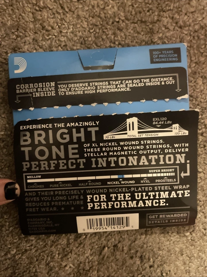 Guitarra Eléctrica Squier Fender Stratocaster Rojo Cereza Foto 3 de 4