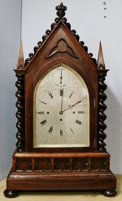 Antike englische massive Eiche Triple Fusee 8 Glocken musikalische Kathedrale Halterung Uhr