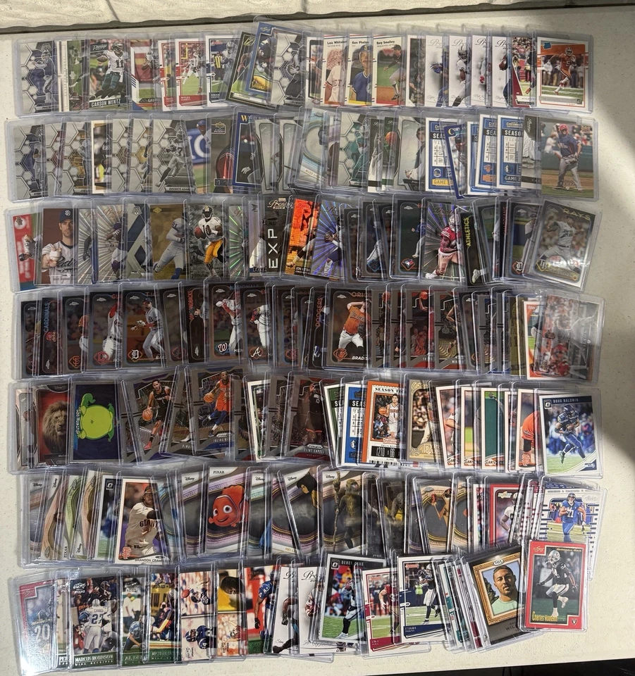 Huge Lot 500 Sports Cards SHOW READY Resell Slabs Toploaded Collection All Sport - Image 3 of 4
