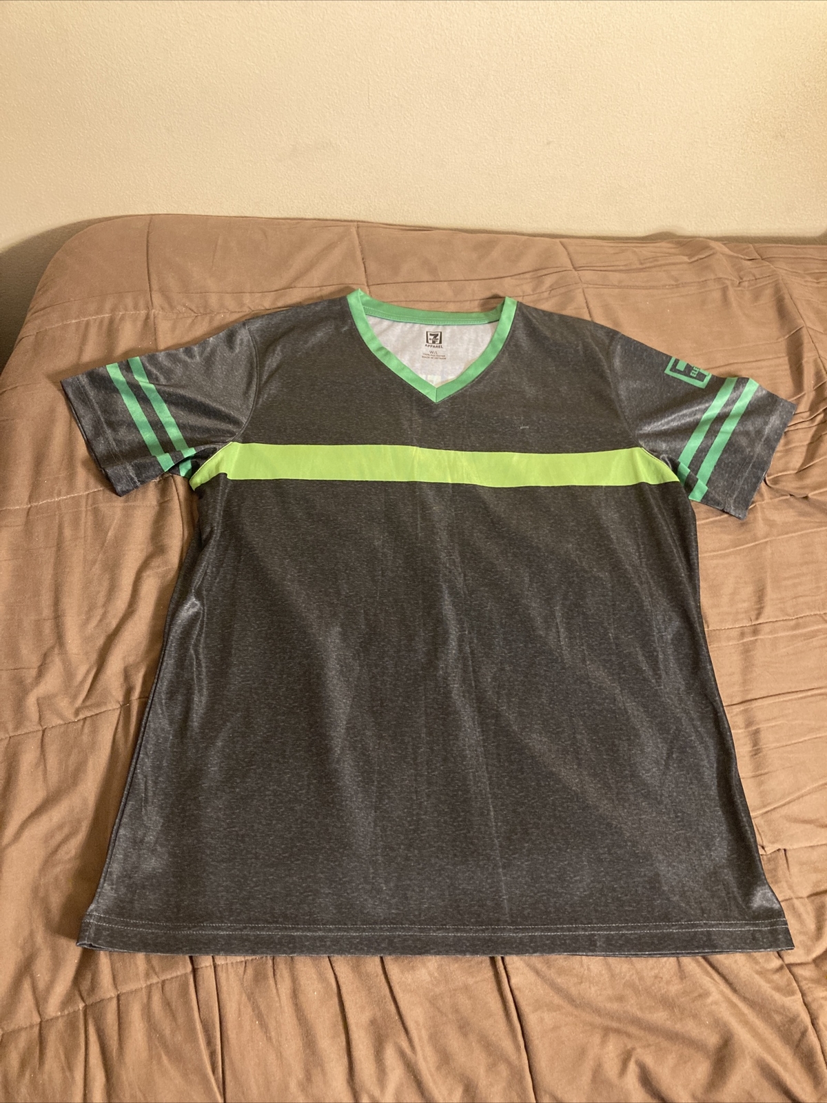 Picture 1 of 8